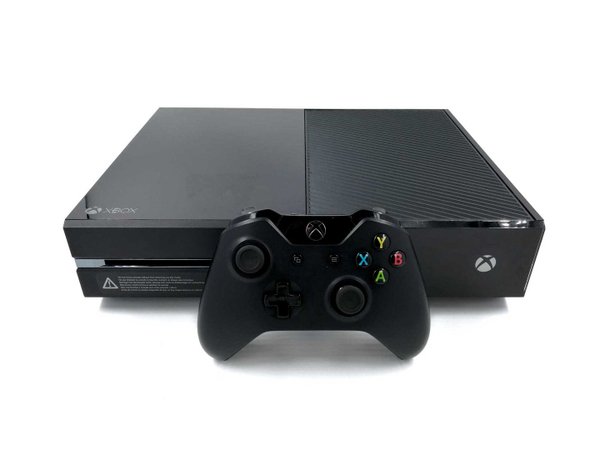 Xbox One 500 GB konsoli + ohjain